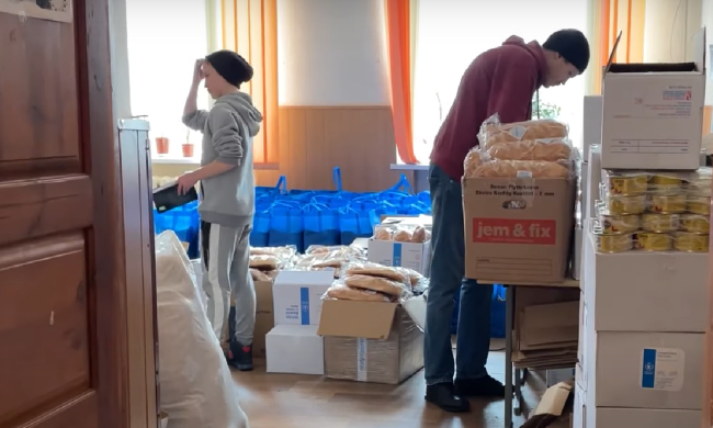 Гуманітарна допомога для пенсіонерів у Харкові