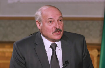 "Треба було зберегти обличчя Путіну": Лукашенко здивував заявою щодо Криму і Донбасу