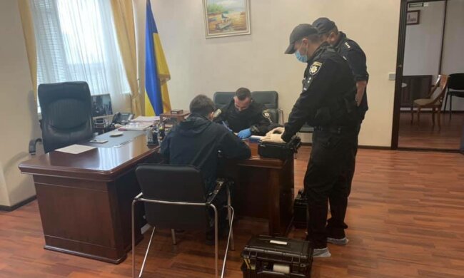 Беда настигла зама скандального министра, примчалась полиция: "Взрывчатка и ядовитые..."