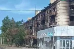 Тисячі людей "сидять до останнього" під обстрілами в Лисичанську: яка ситуація в місті