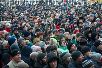 толпа люди украинцы