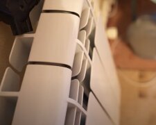 Платежі за тепло влітку: деяким українцям доведеться сплачувати за опалення в червні, чому це відбувається