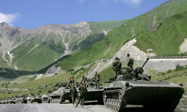 Росія суттєво збільшує свою армію шляхом Осетії