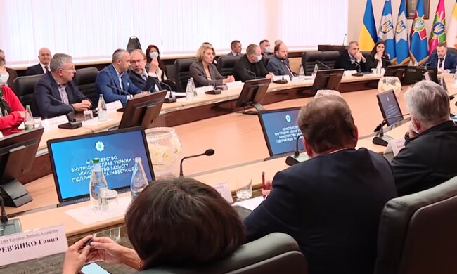 В стоимости одной пачки сигарет 70 процентов составляют налоги, - Бондаренко