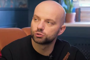 Друг Тины Кароль Демин насмешил кадрами с судьей "Співають всі" Филоновой: "Это любовь"