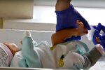 Дитину залишили у "Вікні життя" в Одесі, фото: лікарі повідомили про його стан