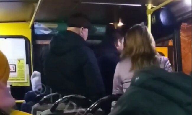 "Я хотел лишь помочь": парень поплатился за доброту в маршрутке Одессы, резонансное видео