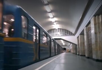 У Києві запустили потяги метро, з'явилося відео з підземки