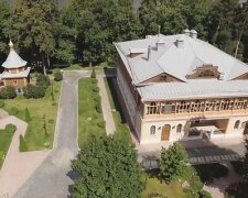 Медведев построил дачу на благотворительные деньги (видео)