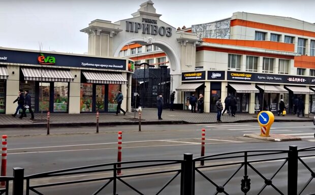В Одесі щоранку включають гімн рф, з'явилося відео: люди скаржаться, поліція ніяк не реагує