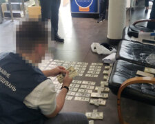ГБР разоблачило банду полицейских и прокурора: "Путем мошенничества завладел $100 тыс.", отчет за июнь
