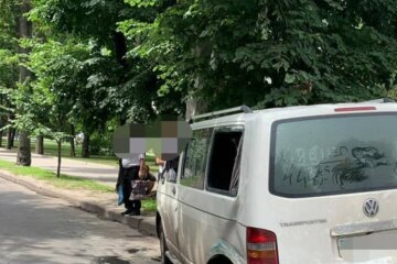 Volkswagen с пассажирами угодил в жуткое ДТП в Харькове: кадры с места аварии