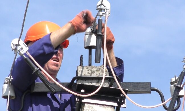 Графіки відключення світла у Полтавській області на 12 лютого