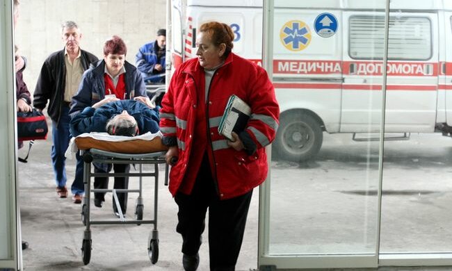 Наслідки медреформи боляче вдарять по українцях: "лікарні закриють, лікарі не приїдуть до вас, якщо..."