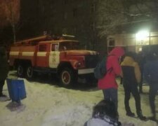 Харківських студентів терміново евакуювали: НП в гуртожитку підняла на вуха місто, фото з місця