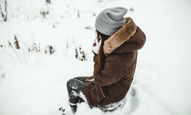 зима, жінка, самотність