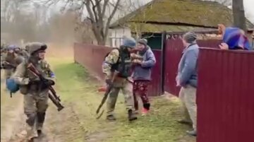 "Як же ми на вас чекали": з’явилося зворушливе відео, як жителі звільненого села зустрічають ЗСУ