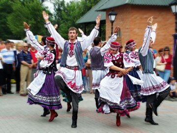 танец, Молдавия, хоровод