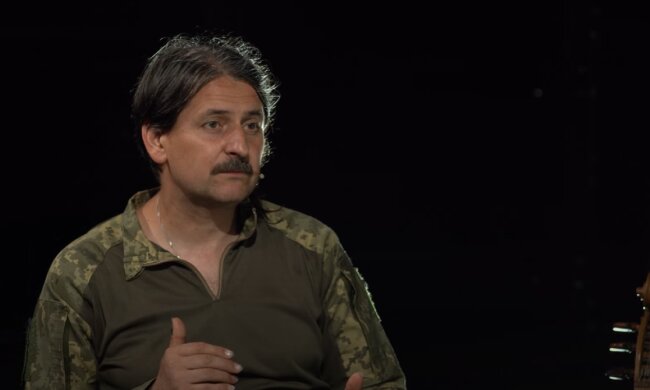 «Сповнили нації приказ святий, вам вдячна за це України»: бандурист розповів, як проводжає бійців в останню путь