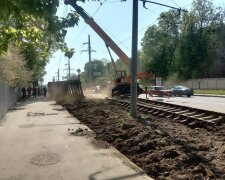 "Трамваев в Харькове больше нет": в городе демонтируют рельсы, фото