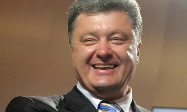 Порошенко підіграє ворогу своїми заявами, що рф не атакує цивільні об’єкти – експерт Гладких