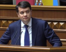Кремль вимагає від України змінити Конституцію, Разумков відповів: "Ми самі..."
