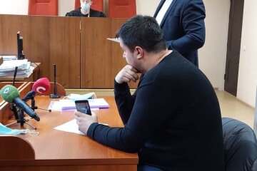 У Дніпрі суд покарав відомого блогера за образу патрульного: деталі рішення