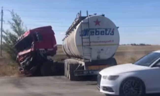 2019-09-29 15_01_51-Страшное ДТП — в Одесской области грузовик врезался в маршрутку _ СЕГОДНЯ 