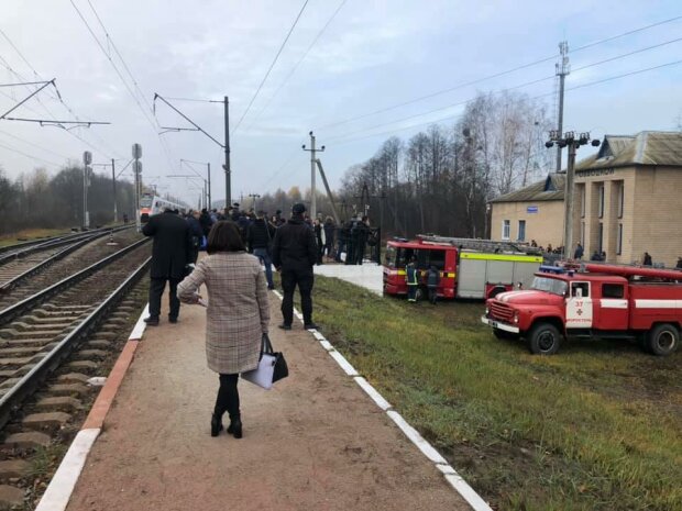 Взрывчатка в поезде: в Житомирской области под опасностью оказались сотни пассажиров