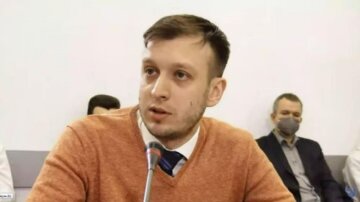 Олексій Комаров пояснив, чи має значення спосіб ухвалення конституції