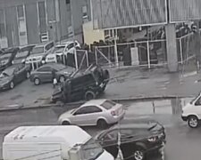 Автохама на внедорожнике настигла  расплата в Одессе, видео облетело сеть: "Карма существует"