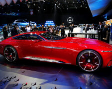 Mercedes и Audi похвастались футуристическими новинками на автосалоне (фото)