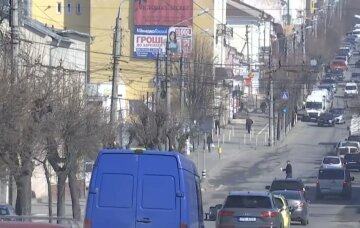 Обмеження руху транспорту в Чернівцях