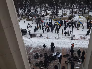 Головне за день: масові заворушення під Радою і створення нового міністерства