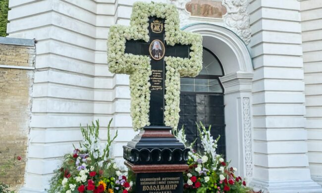 Седьмая годовщина смерти Митрополита Владимира: в храмах и монастырях УПЦ проходят заупокойные литургии