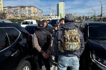 Чиновник Василь Біньковський погорів на хабарі за "дах" над нелегальним алкоголем: ціна питання – 120 тисяч гривень