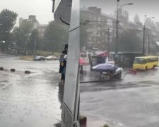 Тропічні зливи знову заллють Україну: які регіони під ударом