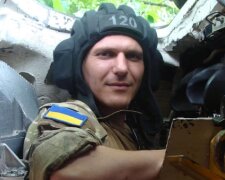 В Киеве остановилось сердце прославленного героя АТО, фото: "Жил одной жизнью с армией"