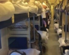 Одеського медика обурила поведінка пасажирів у поїзді: "Люди з шишкою на лобі"
