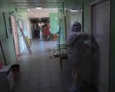 "Місць немає, чекай": кримчани розповіли, як люди "згоряють" від вірусу через катастрофічну медицину