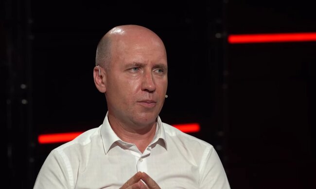 То, что мы сейчас наблюдаем – это имитация третьей мировой войны, - политолог Руслан Бизяев