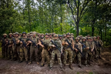 225 окремий штурмовий полк
