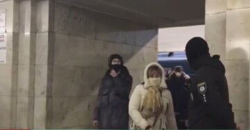 В столичном метро полиция устроила облаву на пассажиров: за что и на сколько могут оштрафовать