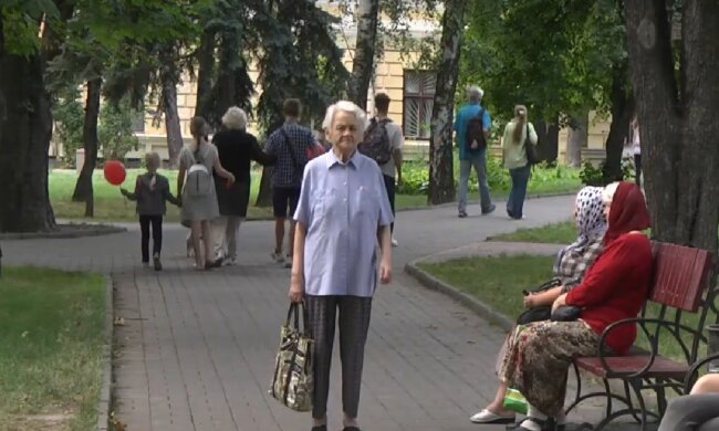 Денежная помощь одиноким пенсионерам в Харькове