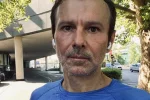 Вакарчук из "Океан Эльзы" неожиданно встретил известного украинца за границей: "Был рад видеть вас"