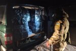 Переполох военных на украинско-российской границе, видео: "Четверо человек на УАЗе..."