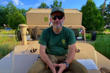 Геннадій Друзенко розповів, що ПДМШ подарували швидкі Humvee
