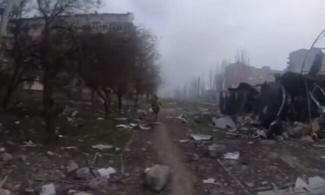 Бахмут, війна, руїни