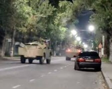 Кадыровцы и вагнеровцы устроили перестрелку в Херсоне: "Делят награбленное перед бегством"