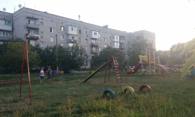 двор, площадка, дети